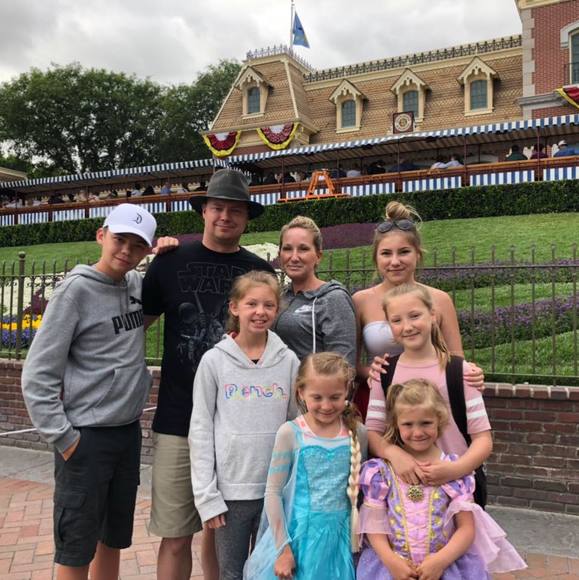 Meet your Posher, Kristy - Picture 1 of 1